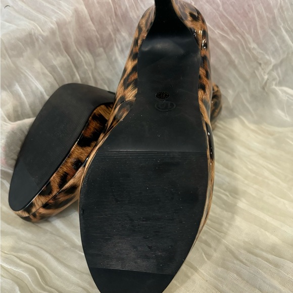 Leopard print Hills round cushioned - Picture 4 of 4